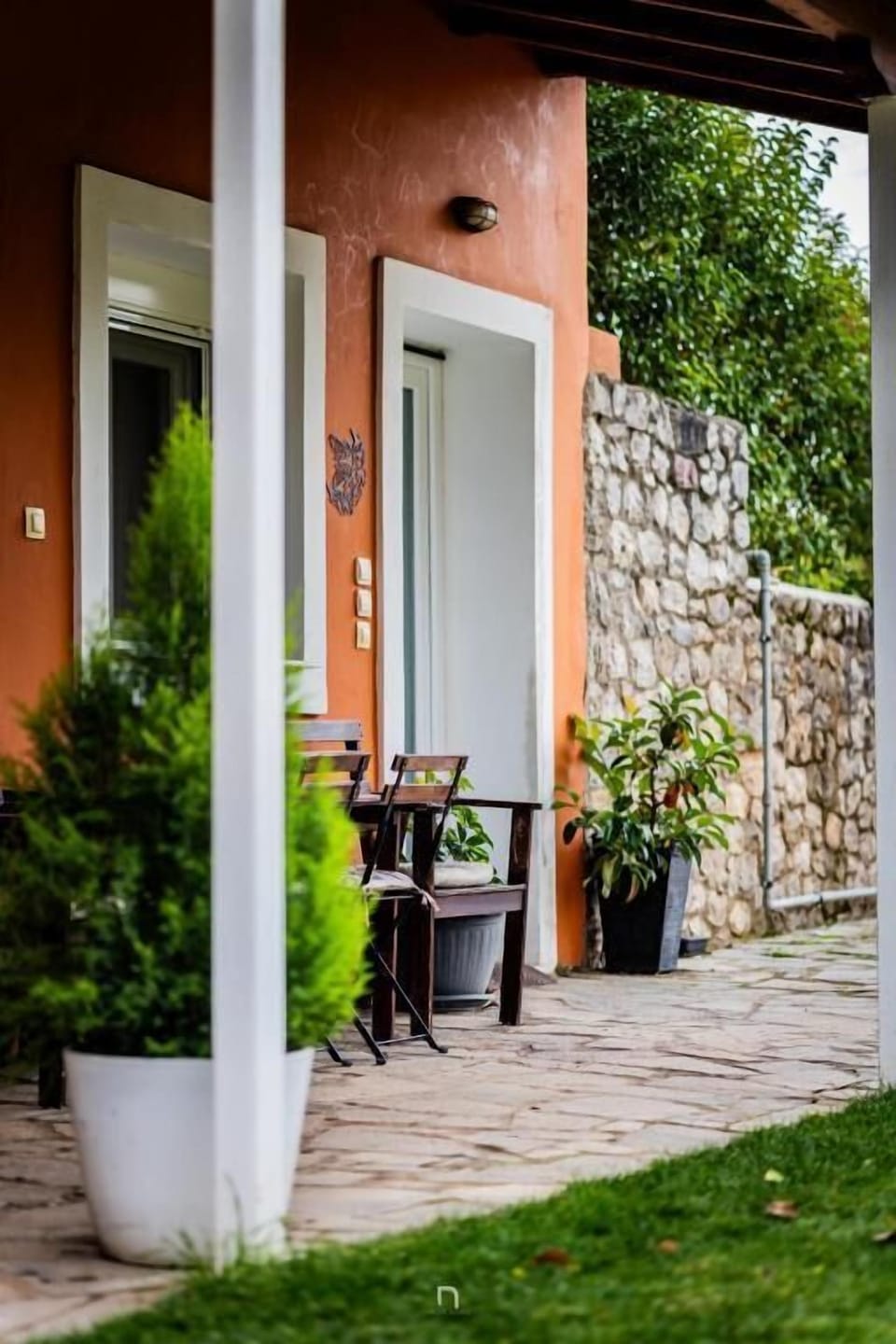 Ground-floor accommodation with easy access to the garden