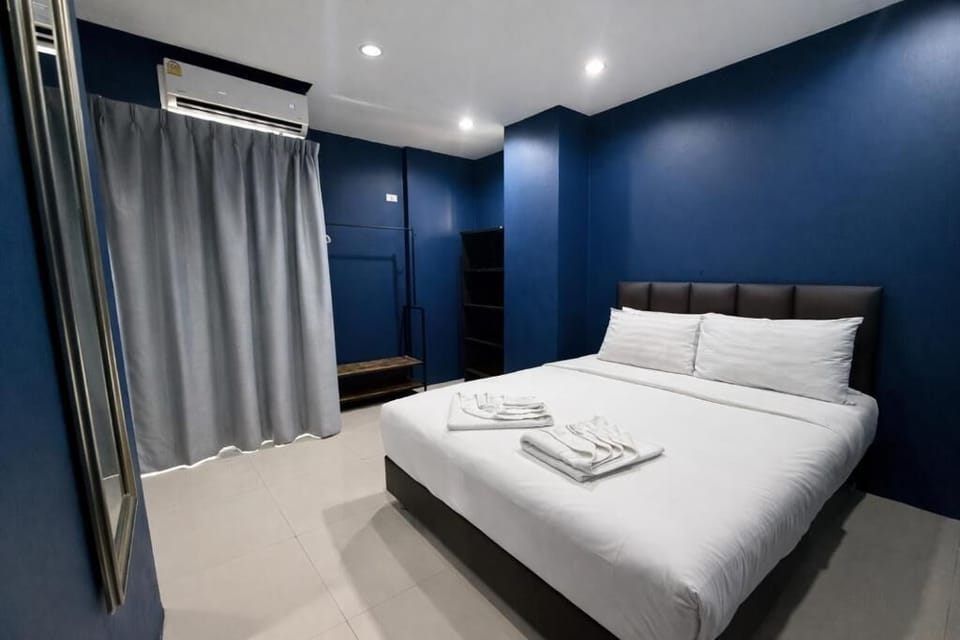 Superior Double or Twin Room, Balcony | In-room safe, free WiFi