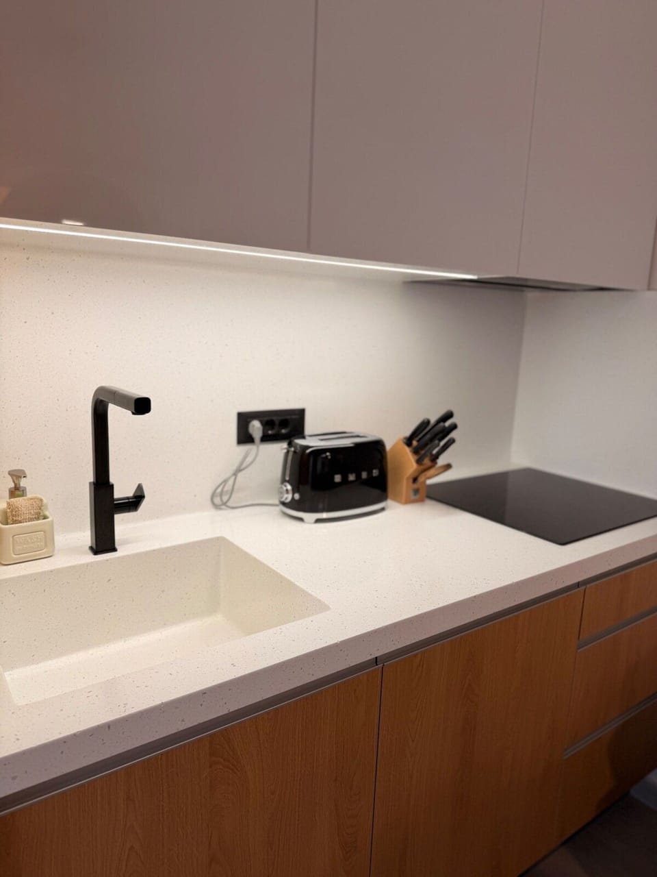 Signature Condo, 2 Bedrooms, Non Smoking, Kitchen | Private kitchen | Fridge, oven, toaster, cookware/dishes/utensils