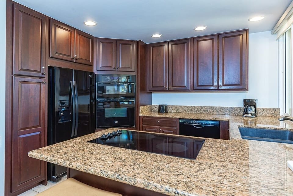 Condo, 1 Bedroom | Private kitchen | Coffee/tea maker, fridge, oven, toaster