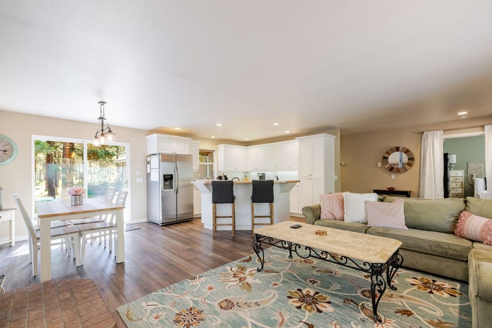 House, 3 Bedrooms | Living area