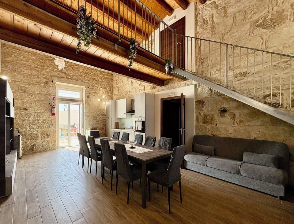 Autumn, Living Room, Spring, Summer