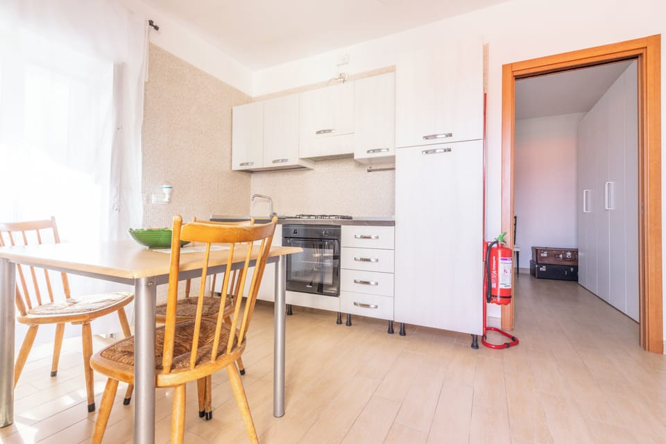 Apartment, City View | Private kitchen