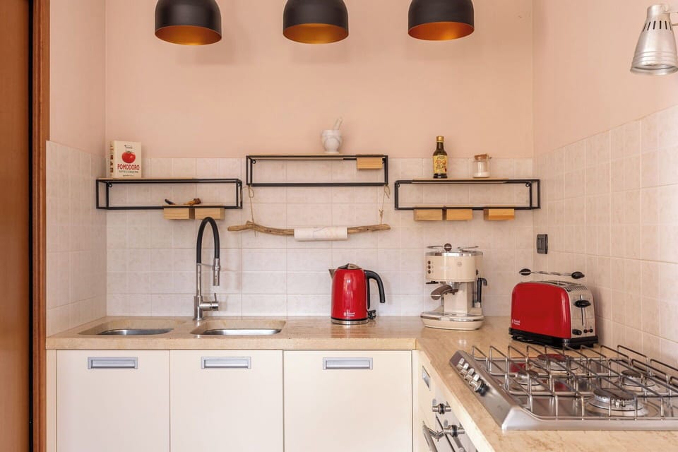 Autumn, Kitchen, Living Room, Spring, Summer