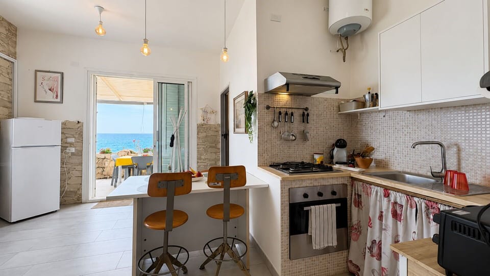Autumn, Dining Room, Kitchen, Spring, Summer