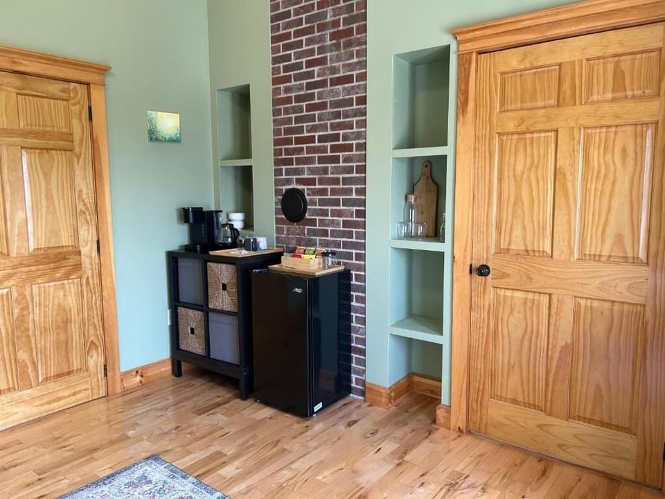 Deluxe Double Room, Patio, Partial Sea View | Interior