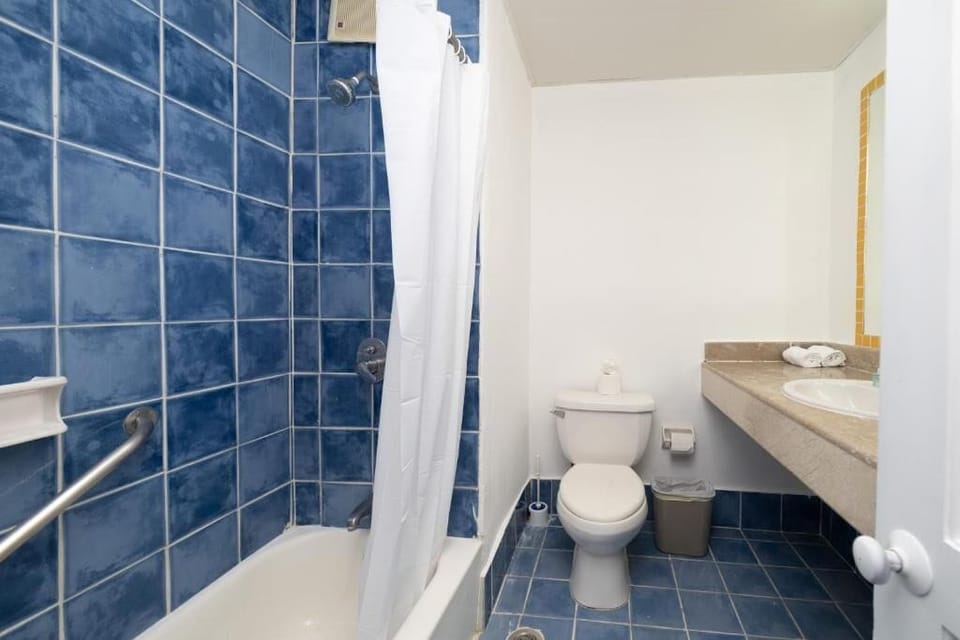 Double Room, Garden View | Bathroom