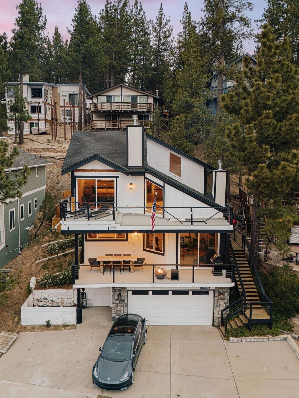 Boulder Landing Lakefront Living at it`s best