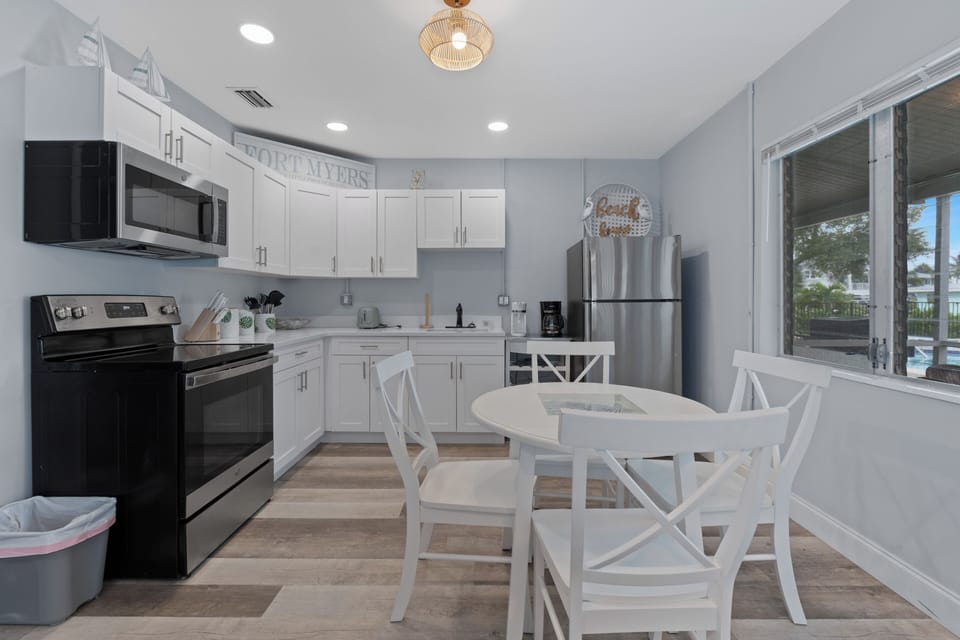 Cook, dine, and relax with ease.