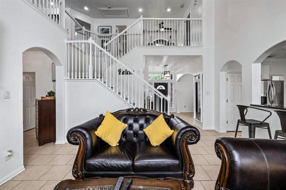 Space to relax and unwind in this cozy retreat