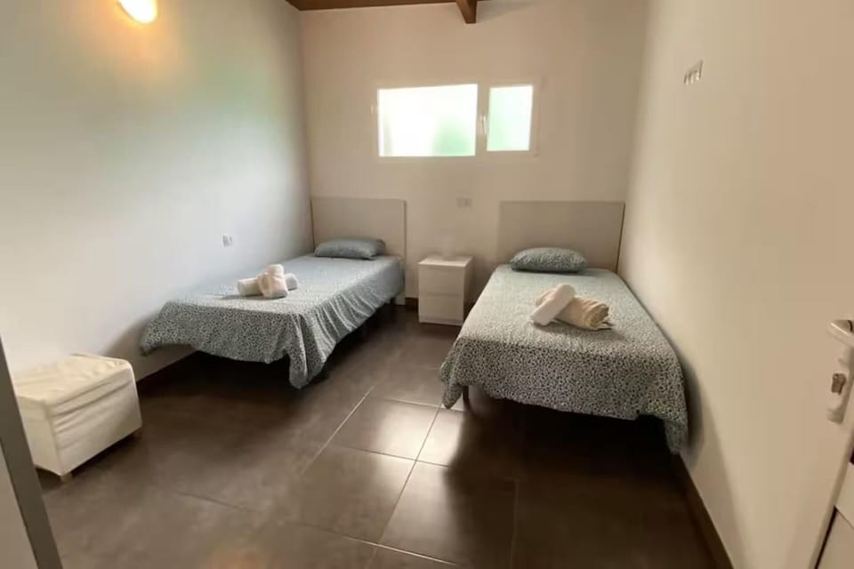2 bedrooms, iron/ironing board, free WiFi