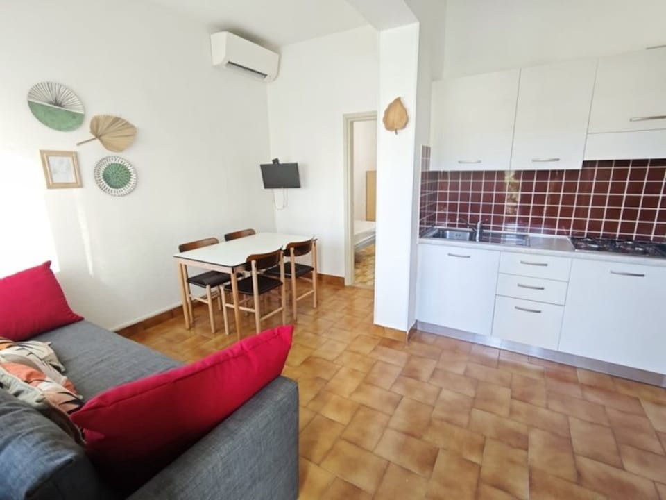Apartment, 2 Bedrooms | Living room