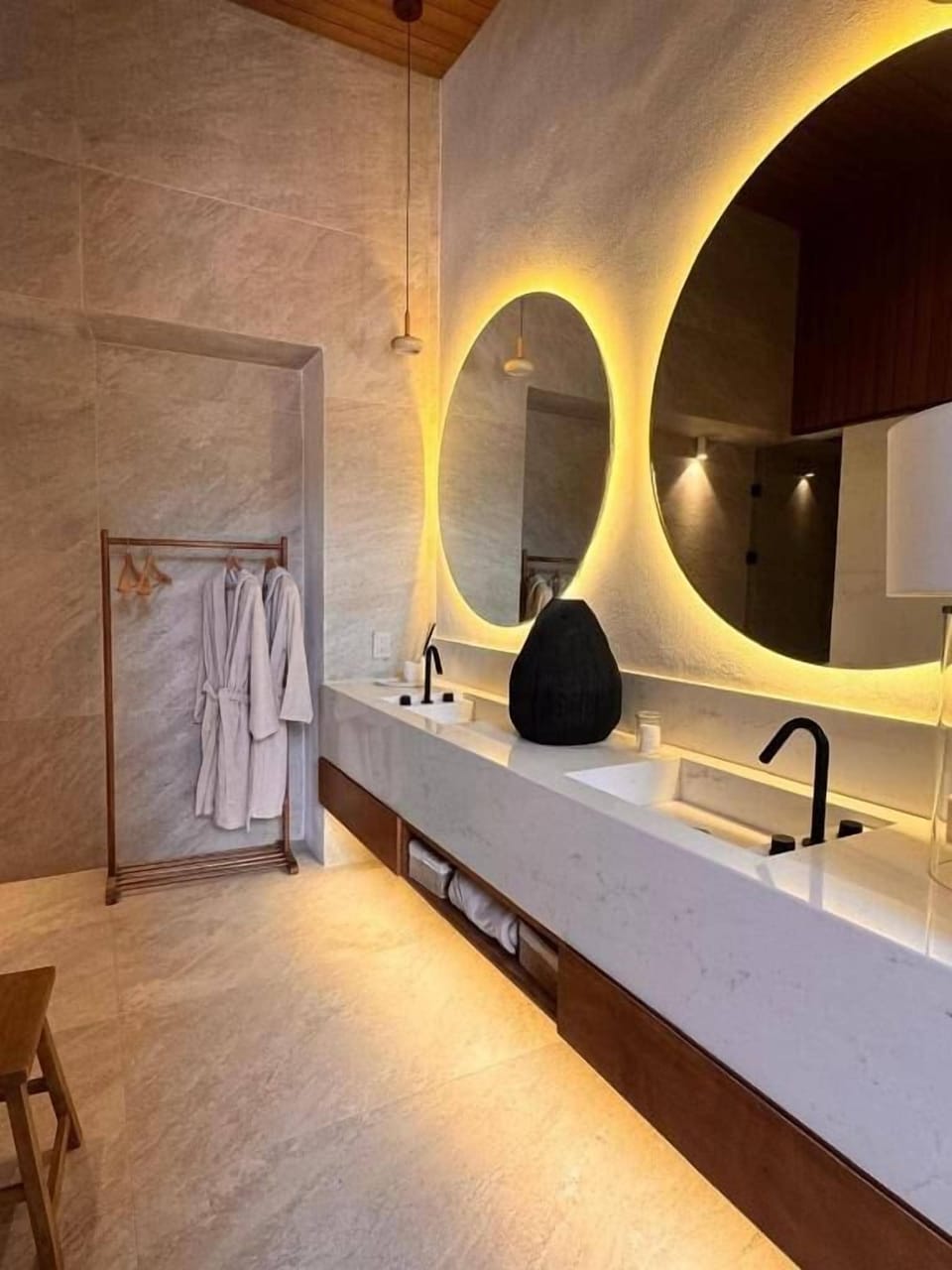 Deluxe Suite | Bathroom