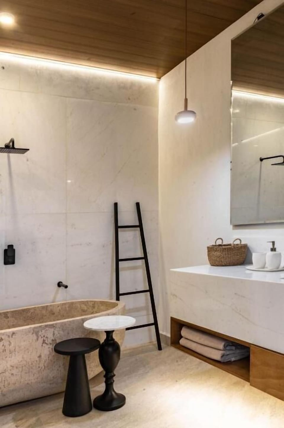 Suite | Bathroom