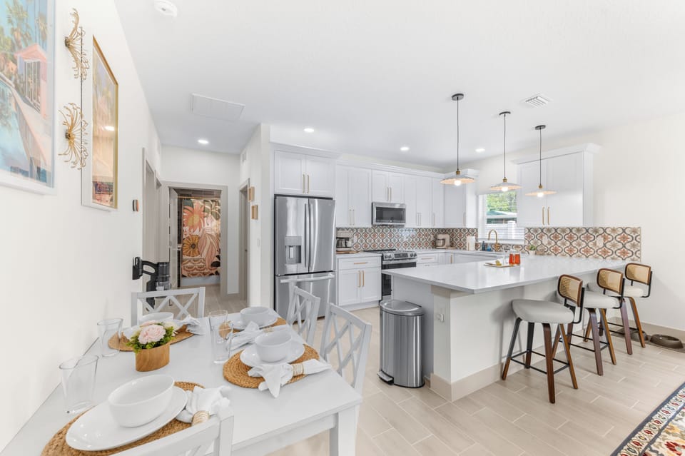  Open concept is a must on vacation with kitchen, dining, and living connected