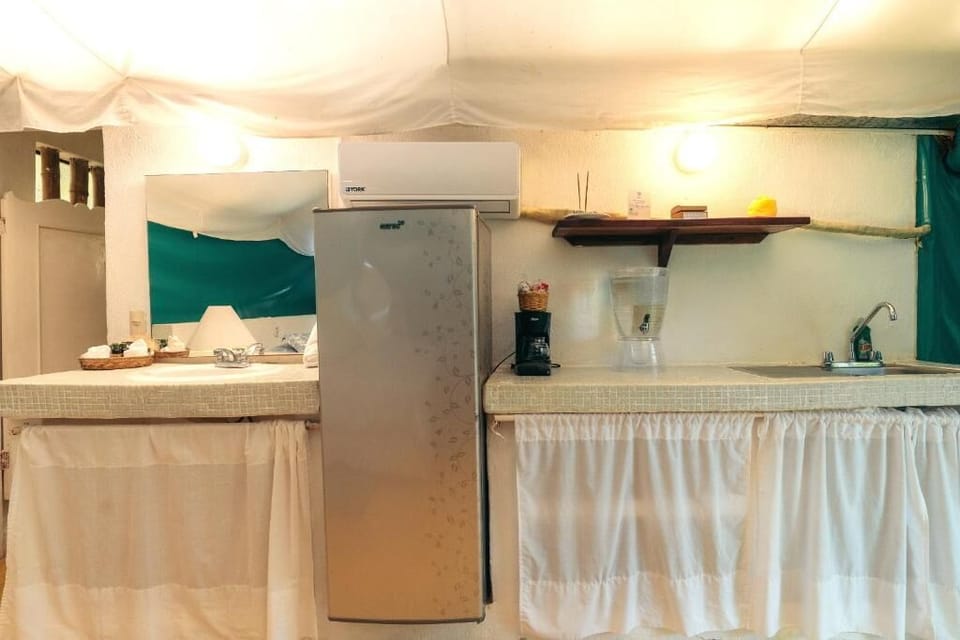 Superior Tent | Private kitchen