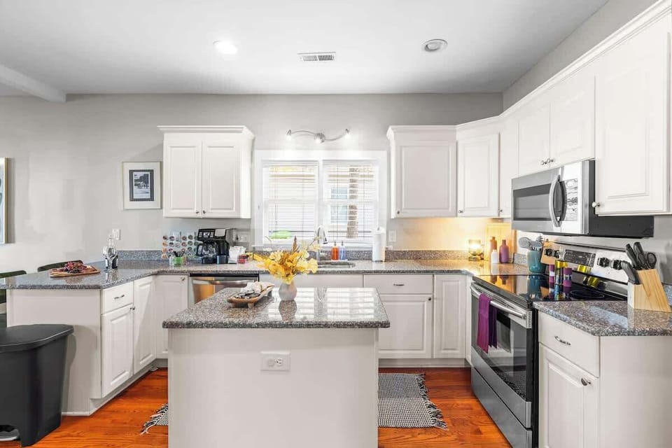 Ideal for meal prep, casual dining, or gathering with friends and family.