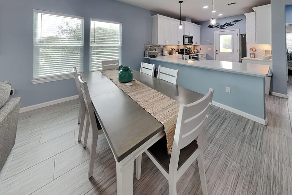 House (4 Bedrooms) | Property amenity
