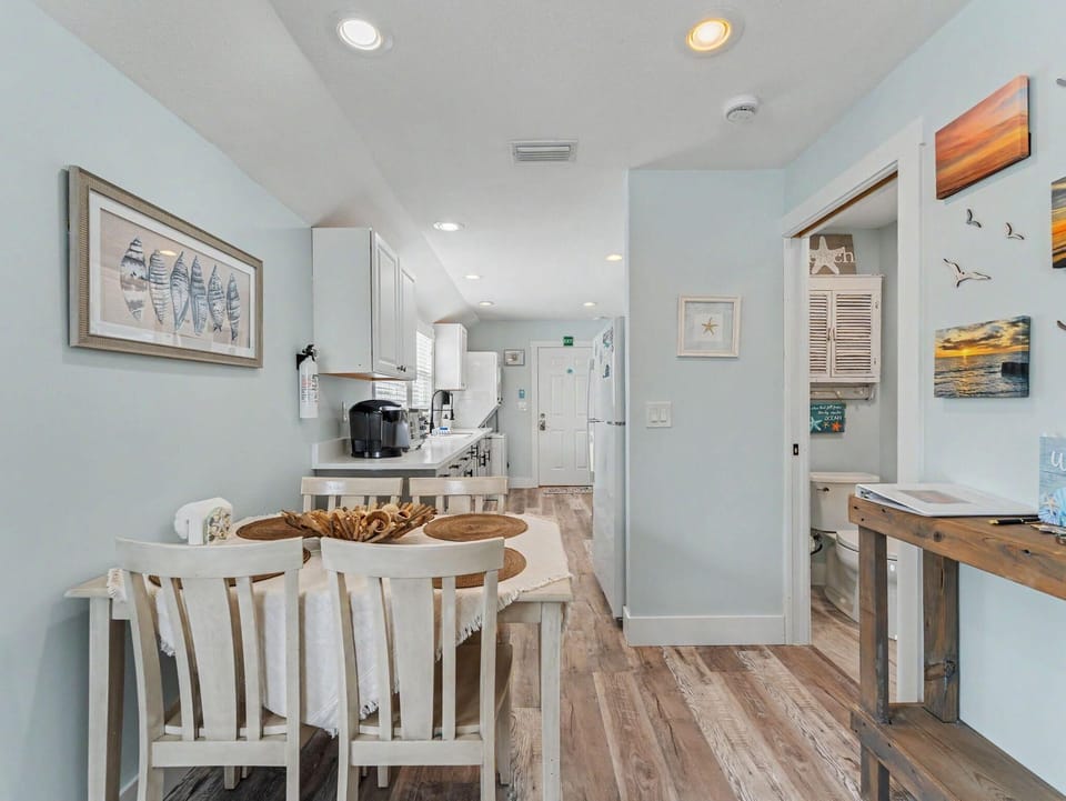 House, Multiple Beds (Sunset Paradise) | Private kitchen