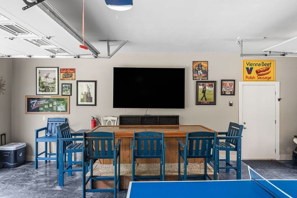 Game Room Bar