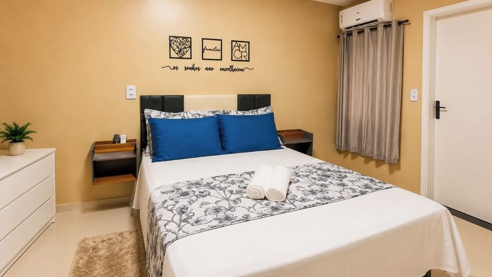 Laptop workspace, iron/ironing board, WiFi (free)