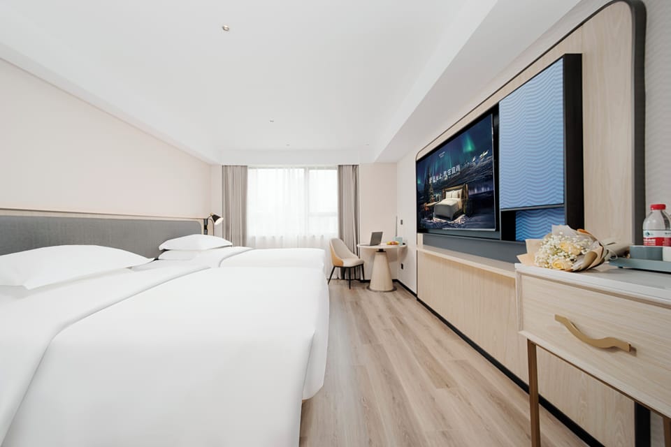 Luxury Quadruple Room, 2 Double Beds, Housekeeping, City View | Premium bedding, down comforters, pillowtop beds, free minibar