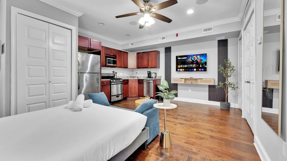 Studio, 1 Queen Bed | Living area | 55-inch Smart TV with digital channels