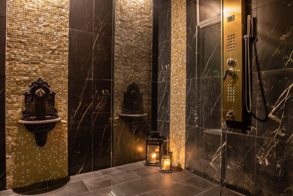 Hot tub, steam room, Turkish bath, body treatments, hydrotherapy