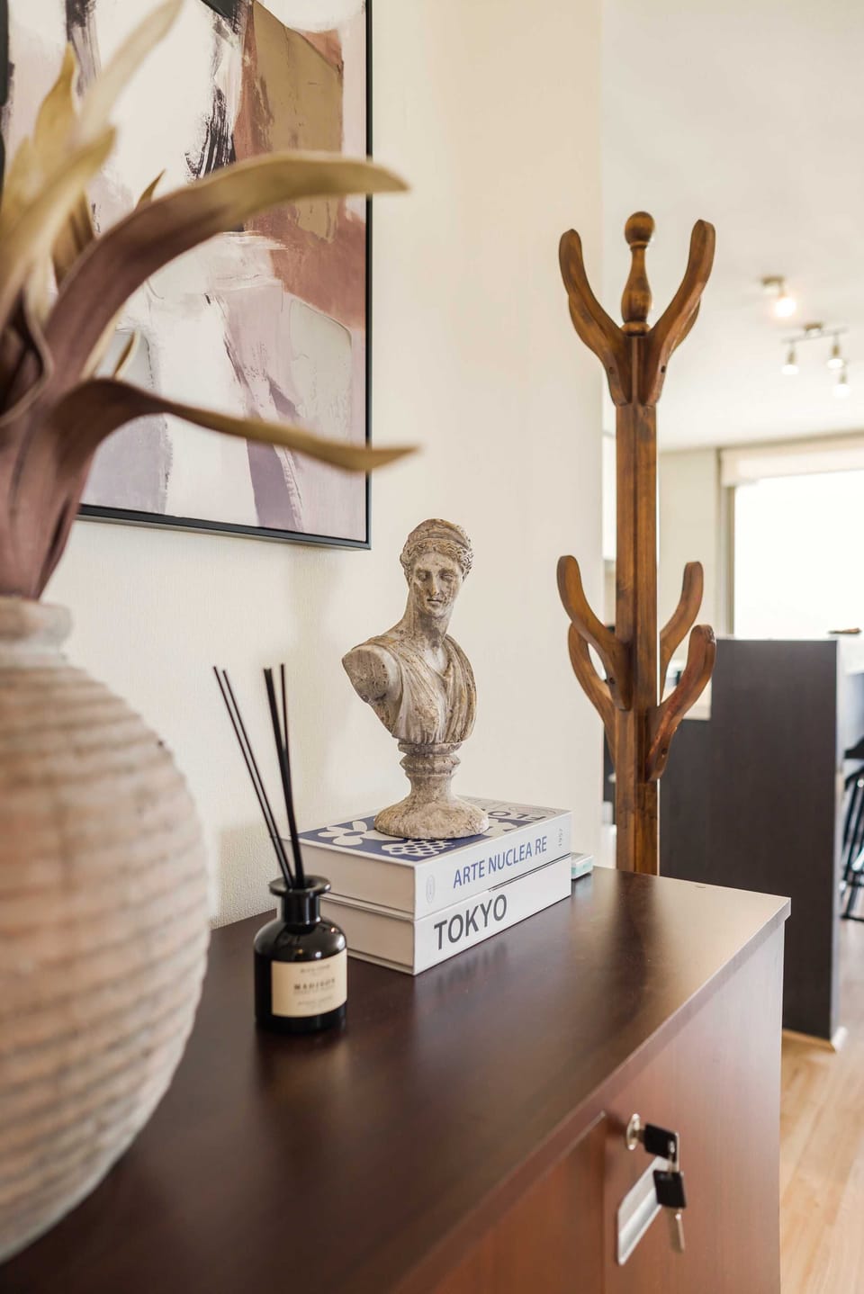 Elegant decor with artistic touches creates a welcoming ambiance.