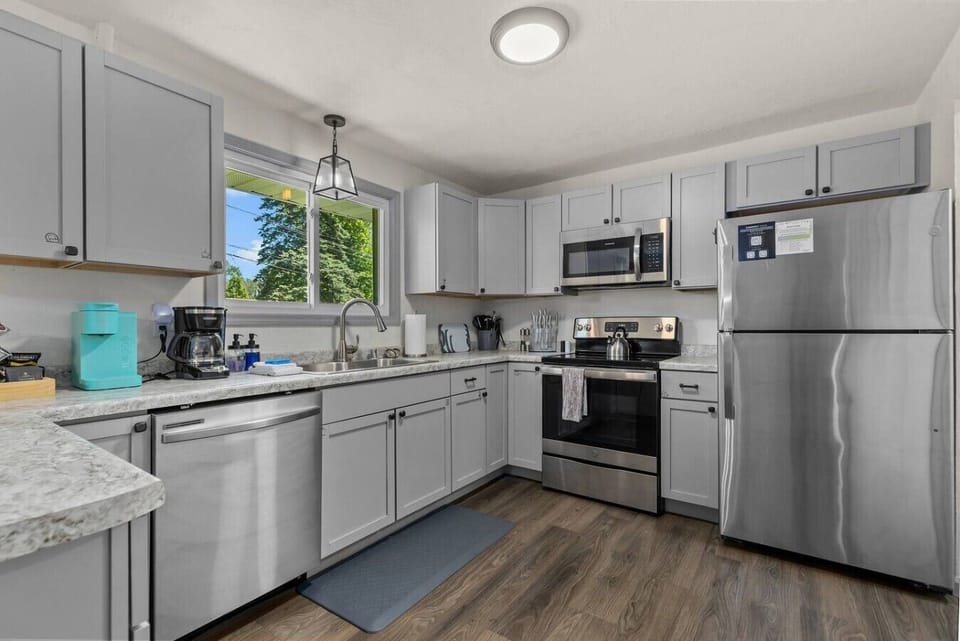 Modern kitchen for easy meals.