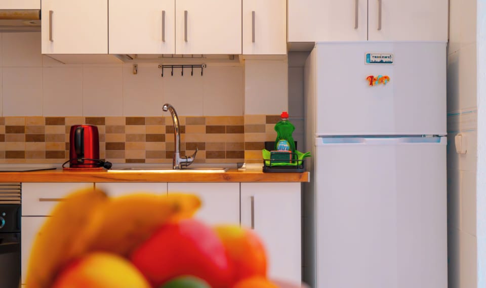 Comfort Apartment | Private kitchen | Espresso maker, coffee/tea maker, fridge, microwave