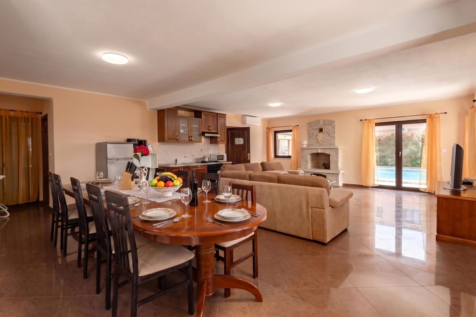 Living and dining room