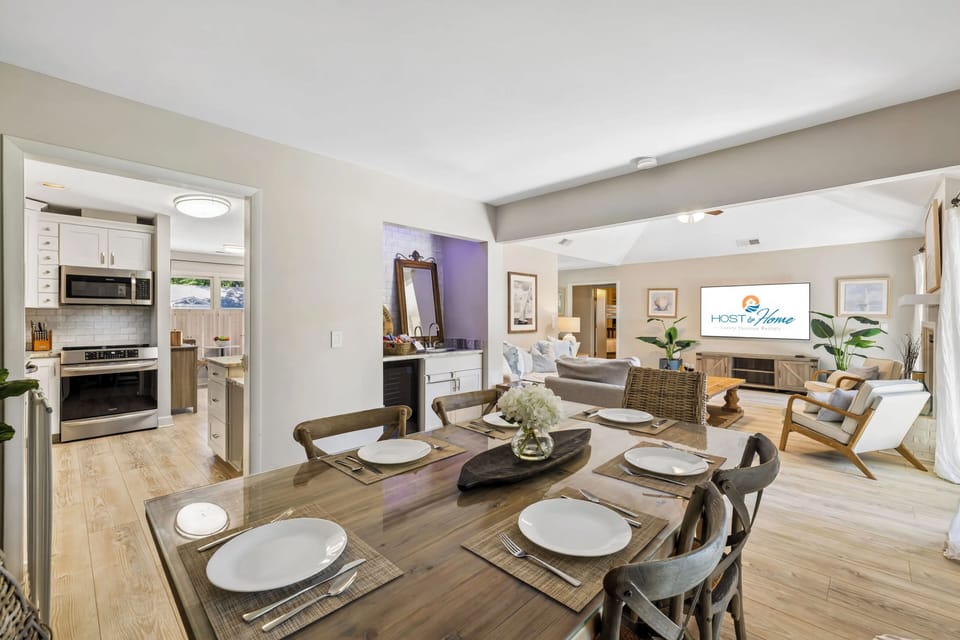 Spacious interiors for the whole crew to gather after a day at the beach