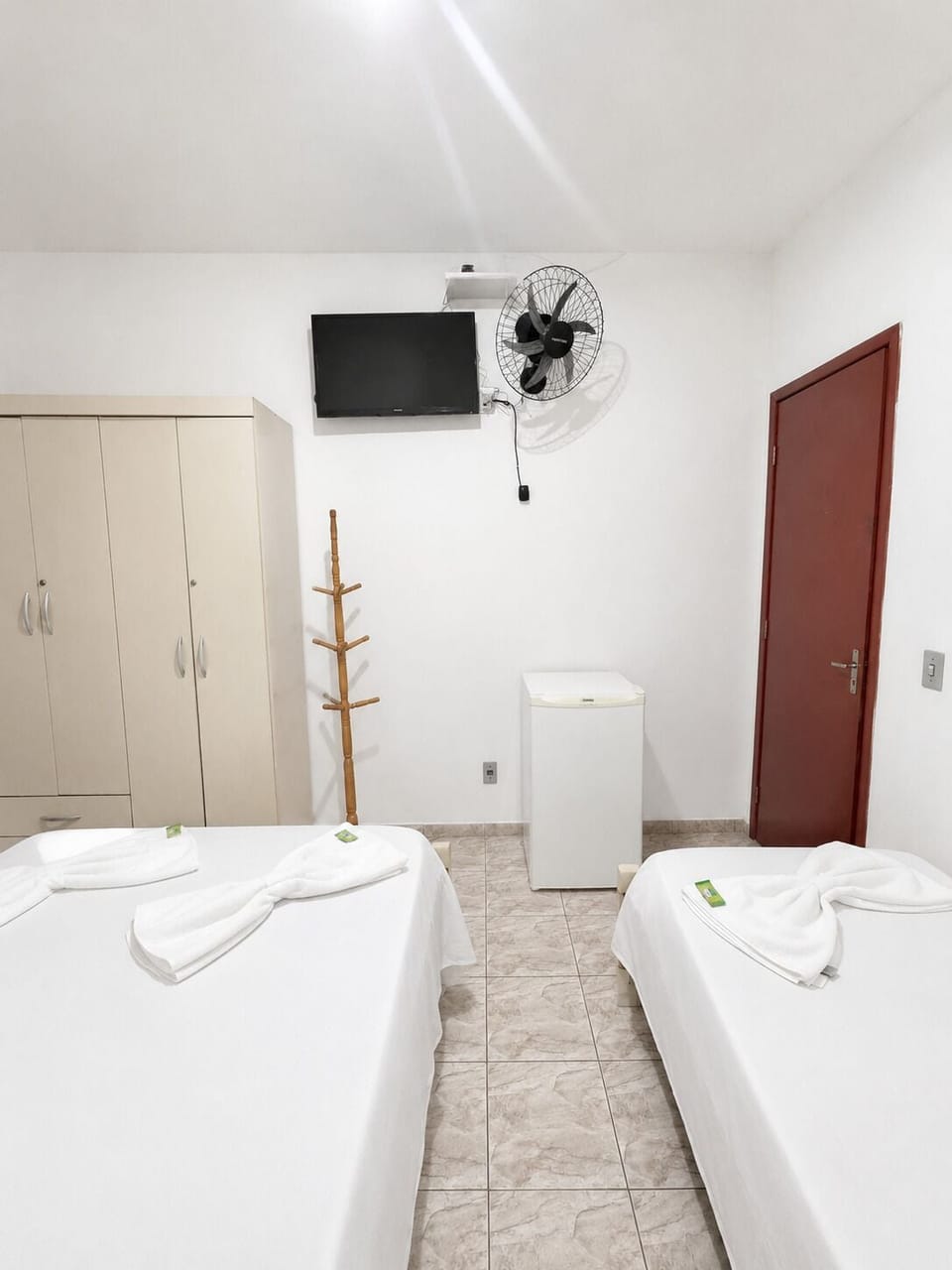 Suite 11 | WiFi (free), bed sheets
