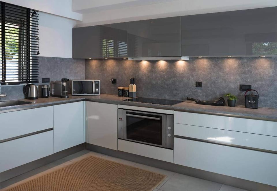 Villa, 4 Bedrooms, Smoking, Private Pool | Interior