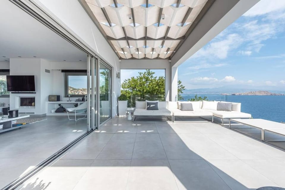 Villa, 4 Bedrooms, Smoking, Private Pool | Living room
