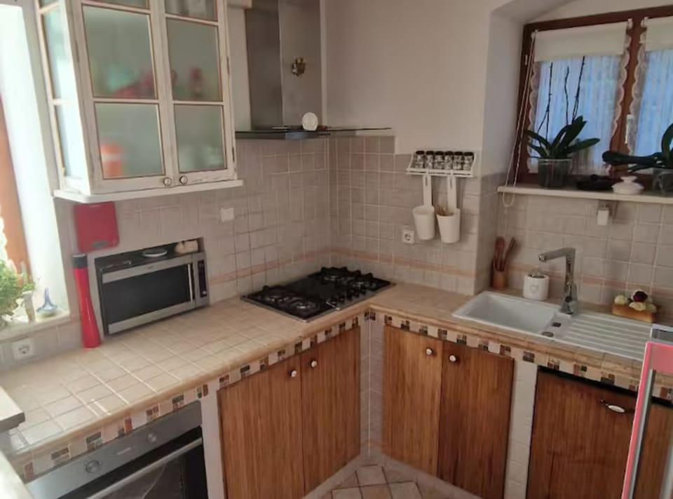 Apartment (Two Bedroom Apartment) | Private kitchen