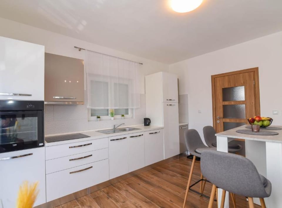 Apartment (One Bedroom Apartment with Terrace an) | Private kitchen | Fridge