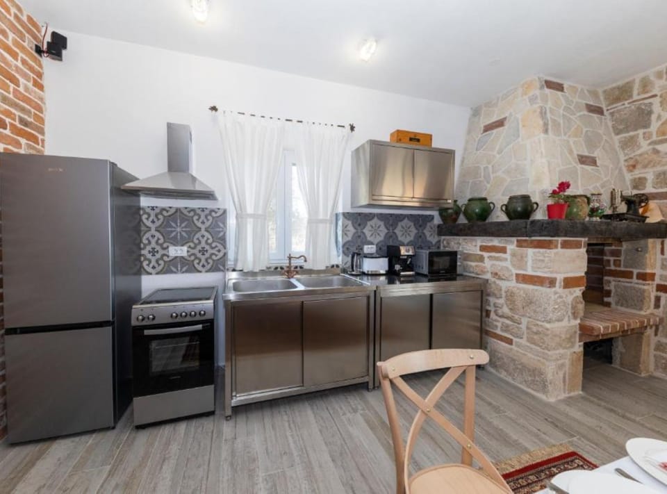 Villa (Villa Panda with pool and sea view) | Private kitchen | Fridge