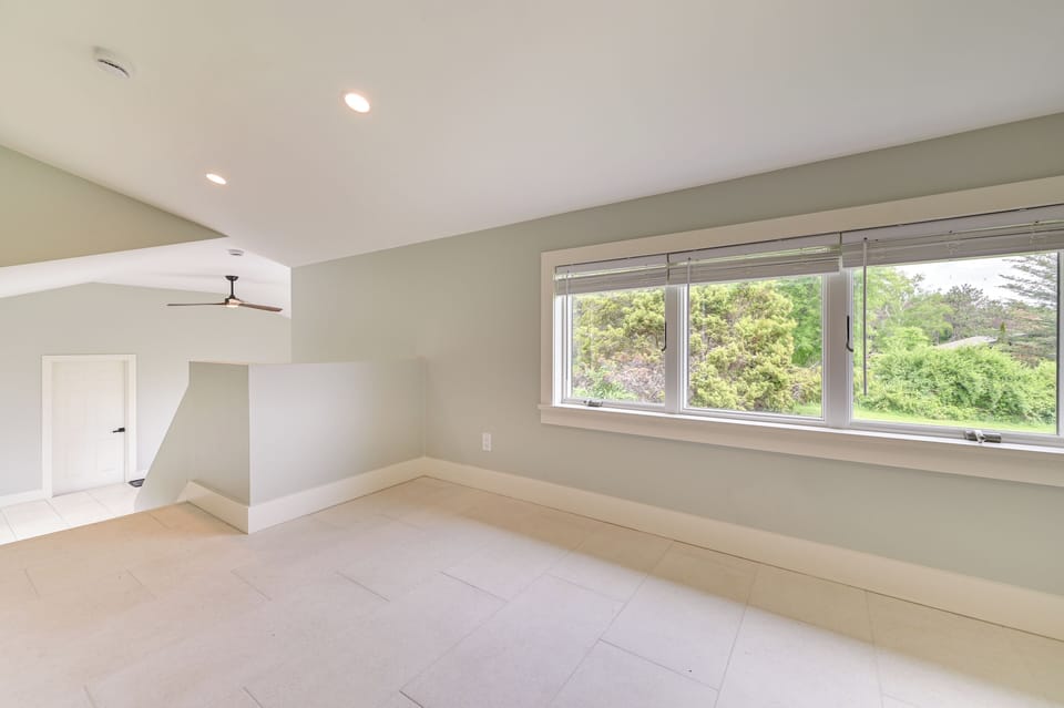 Foyer 1 | Top Level
