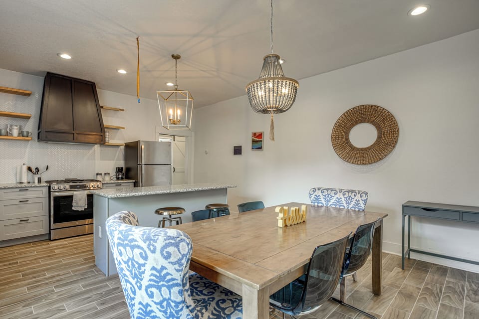 Kitchen | Dining Area