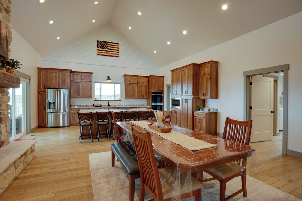 Kitchen | Dining Area