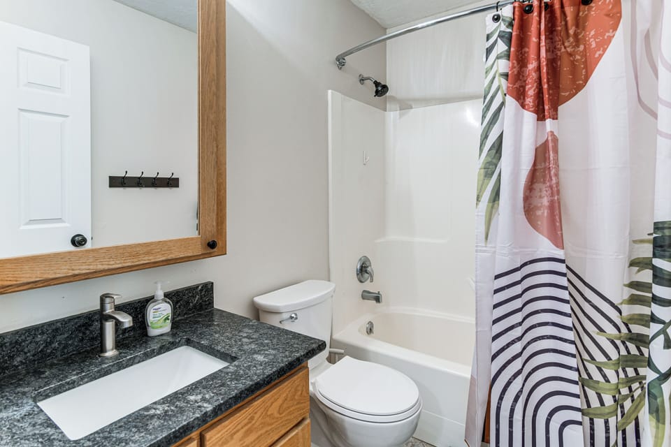 Full Bathroom | Lower Level