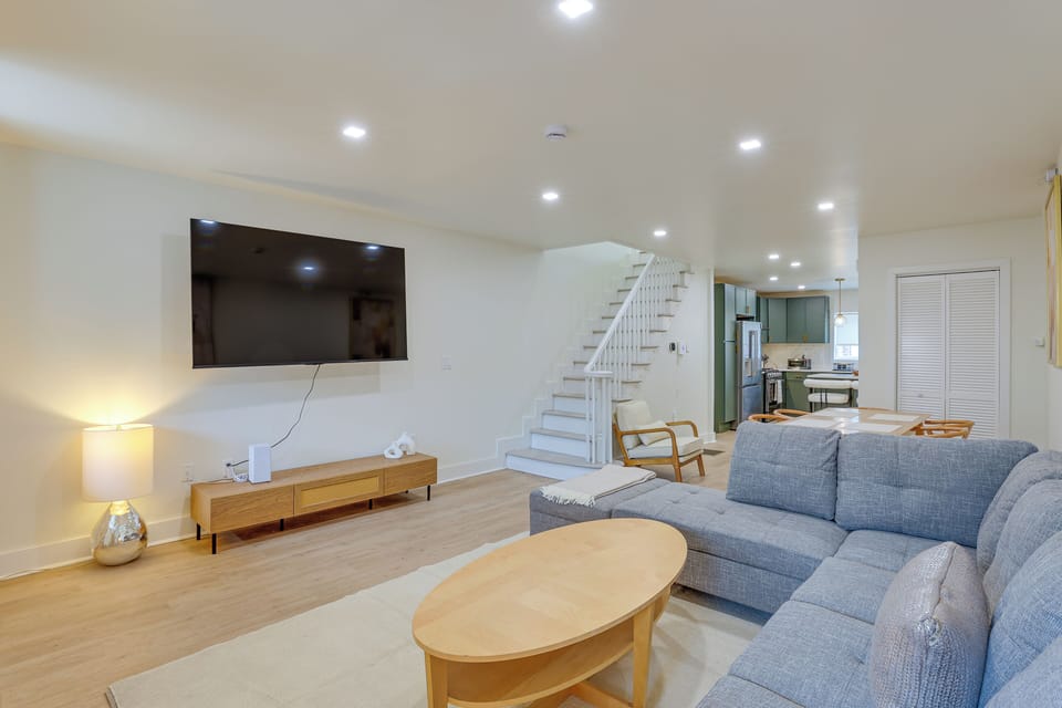 Property Interior | 3-Story Rowhome | In-Unit Laundry
