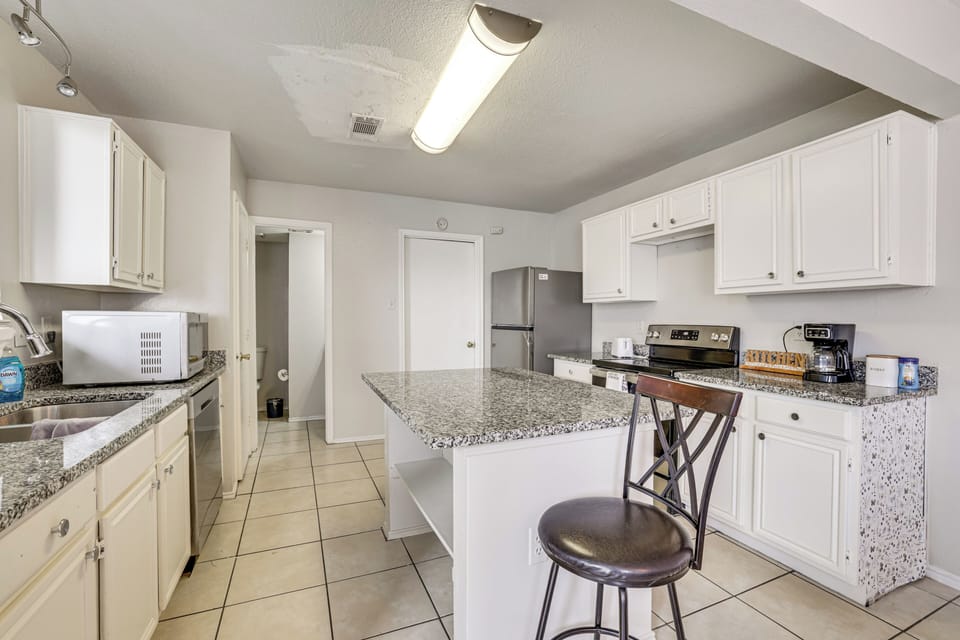 Kitchen | 1st Floor