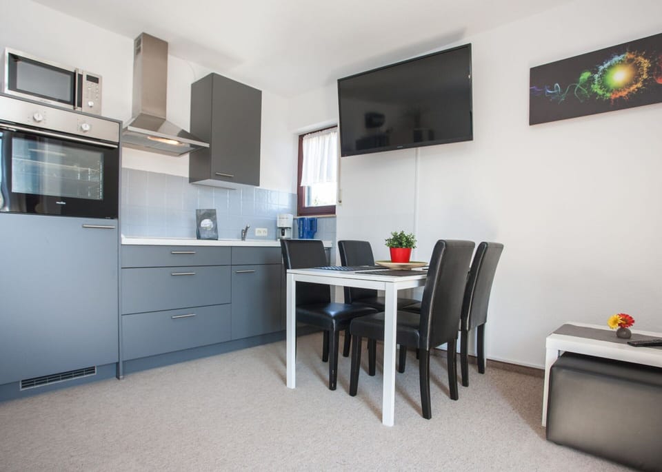 Apartment | Dining
