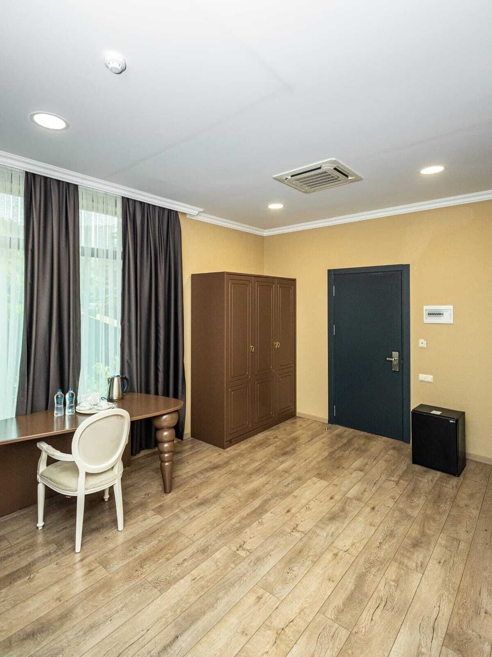 Deluxe Double Room | Interior