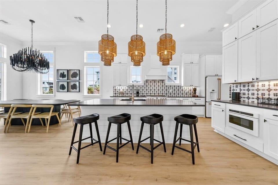 Kitchen, 2nd Floor
