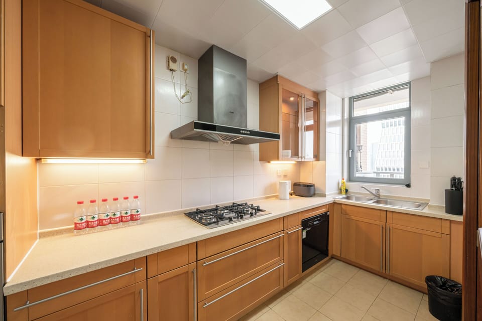 Superior Apartment, 3 Bedrooms, Non Smoking, City View | Private kitchen