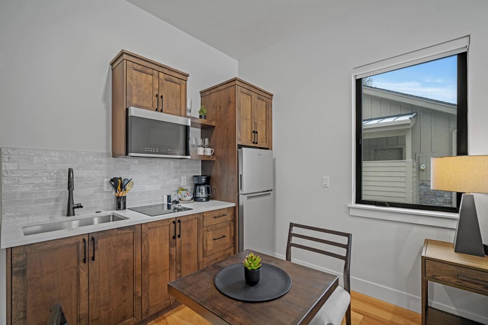 18184 Forestbrook-54